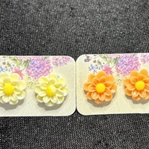 Zinnia Studs